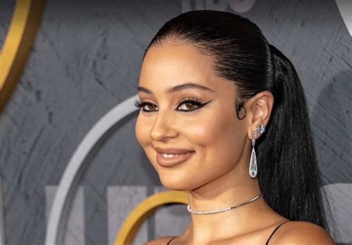 Is Alexa Demie Pregnant? Boyfriend Parents & Family Ethnicity – Is She Hispanic?