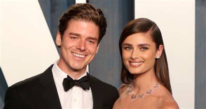 Is Murray Hill Married? Family Net Worth Instagram Explored