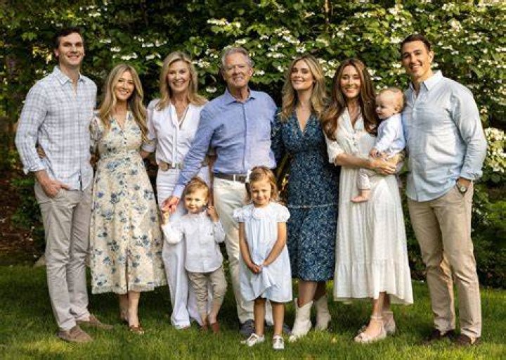 Is Terri Gowdy Married? Meet The News Personality Wife Terri Gowdy & Family