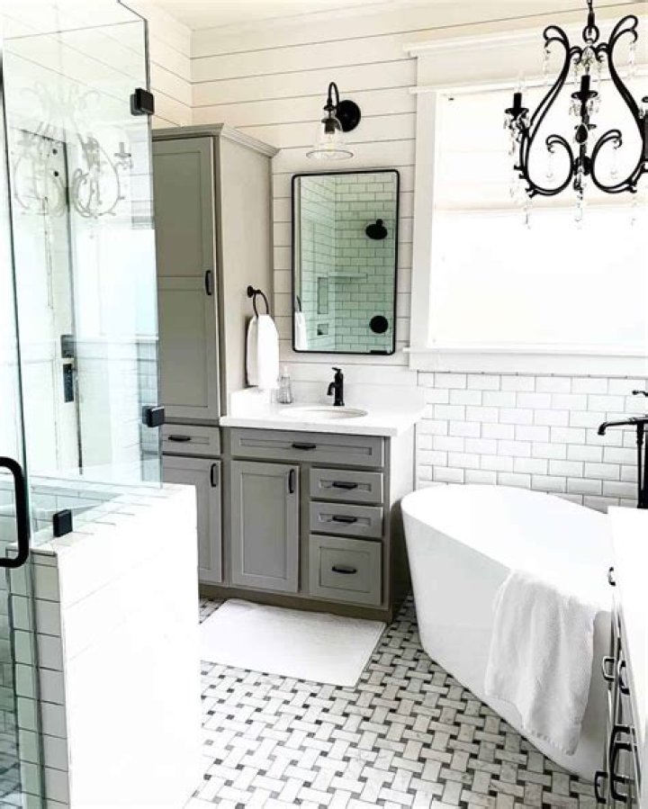 Is there tile that looks like shiplap