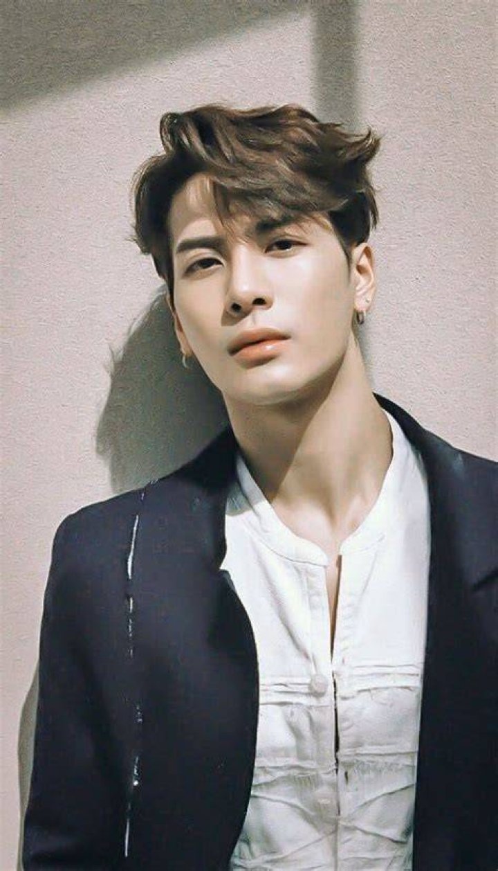 Jackson Wang Biography, Age, Family, Height, Girlfriend, Songs, Net Worth