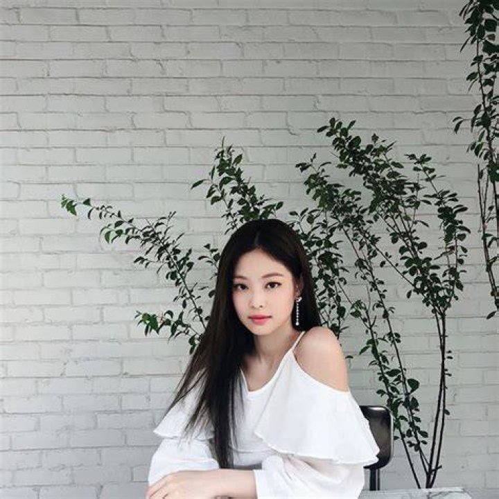 Jennie Kim (Korean Singer) Age, Height, Weight, Measurements, Boyfriend, Net Worth, Career