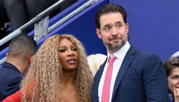Jessica Williams: Husband, net worth, tattoos, smoking & body measurements