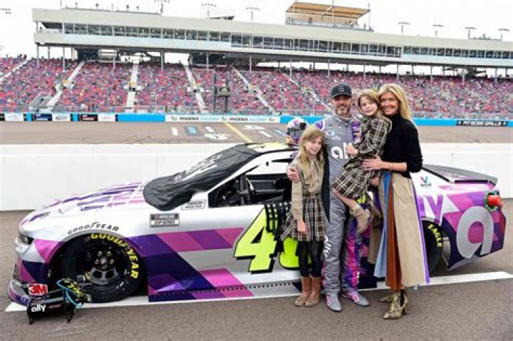 Jimmie Johnson’s Wife; Chandra Janway Wiki, Bio, Age, Family, Children, Height and Net Worth