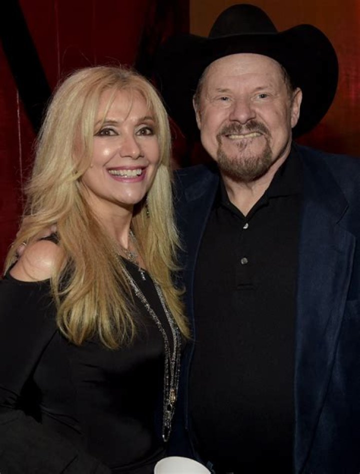 Joe Stampley Bio, Wiki, Wife, Age, Moe Bandy, Songs, and Net Worth