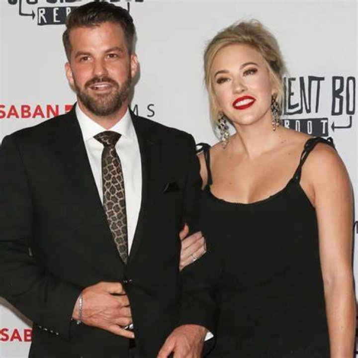 Johnny Bananas Age Wikipedia , Biography , Net Worth, Dating, Girlfriend