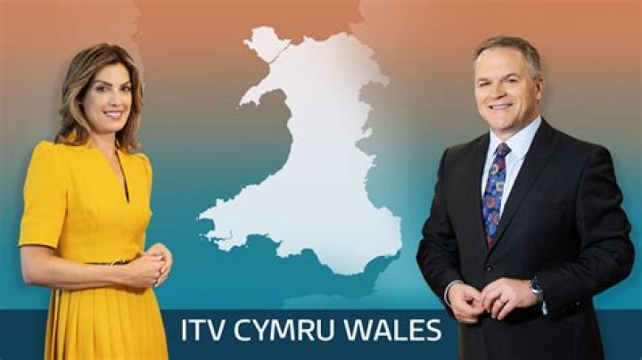 Jonathan Hill (presenter) Bio, Wiki, Age, Wife, Wales at Six, ITV News, Salary and Net Worth