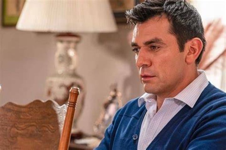 Jorge Salinas Bio, Wiki, Age, Family, Wife, Movies, TV Shows and Net Worth