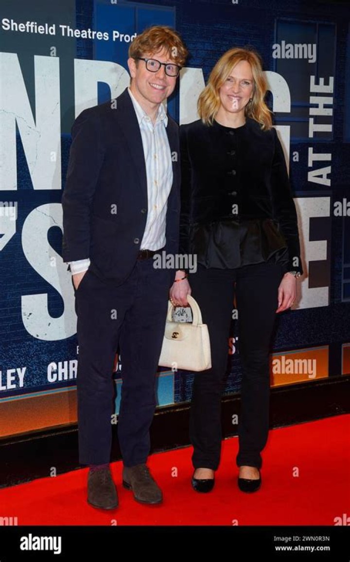 Josh Widdicombe Wife, Girlfriend, Children, Height: All About English comedian and Radio and TV Presenter