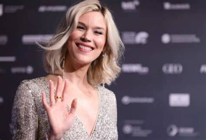 Joss Stone – Bio, Facts, Net Worth, Husband, Age, Family, Wiki, Kids