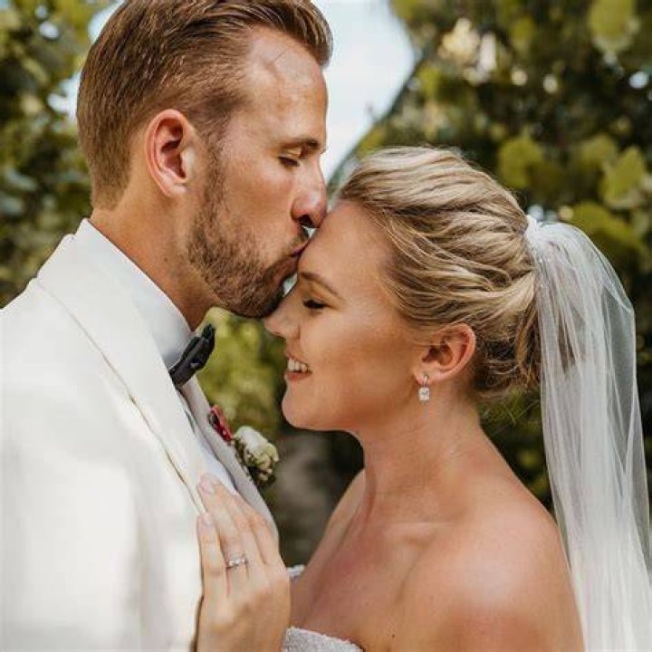 Katie Goodland (Harry Kane Wife) Wiki, Bio, Age, Height, Weight, Husband, Children, Net Worth, Facts