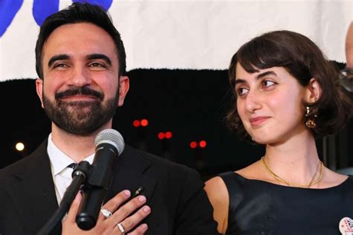 Kaveh Solhekol Wiki, Wife, Family, Salary, Biography