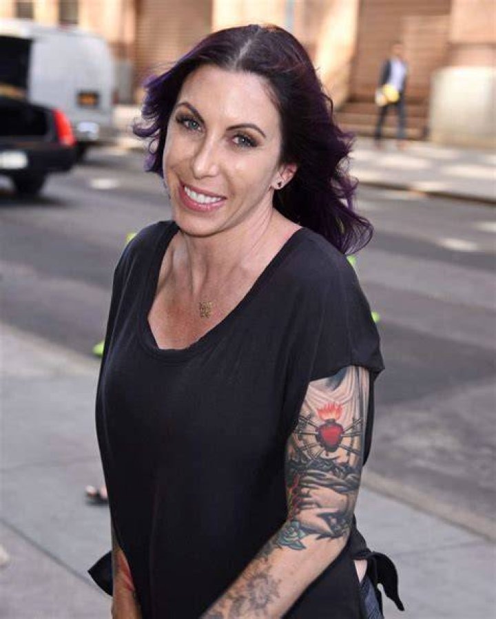 Kayla Banwarth: dating, net worth, tattoos, smoking & body measurements