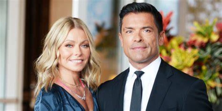 Kelly Ripa’s Net Worth, Age, Height, Weight, Husband, Kids, Bio-Wiki