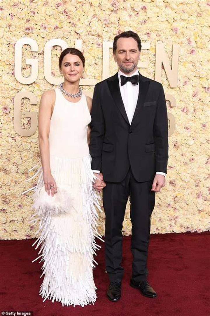 Keri Russell: Boyfriend, net worth, tattoos, smoking & body measurements