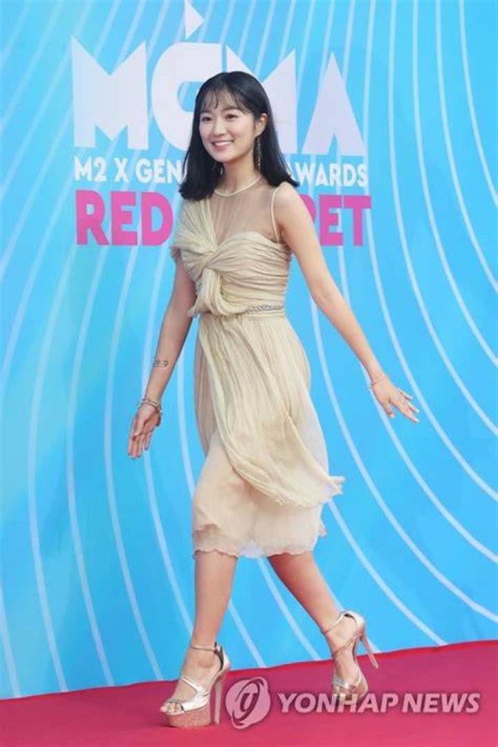 Kim Hye-Yoon Wiki, Bio, Age, Height, Weight, Measurements, Net Worth, Movies, Awards, Facts