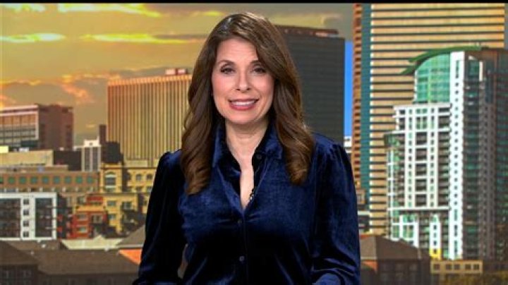 Kimberly Davis Bio, Reporter, CBS, Age, Family, Net Worth and Height