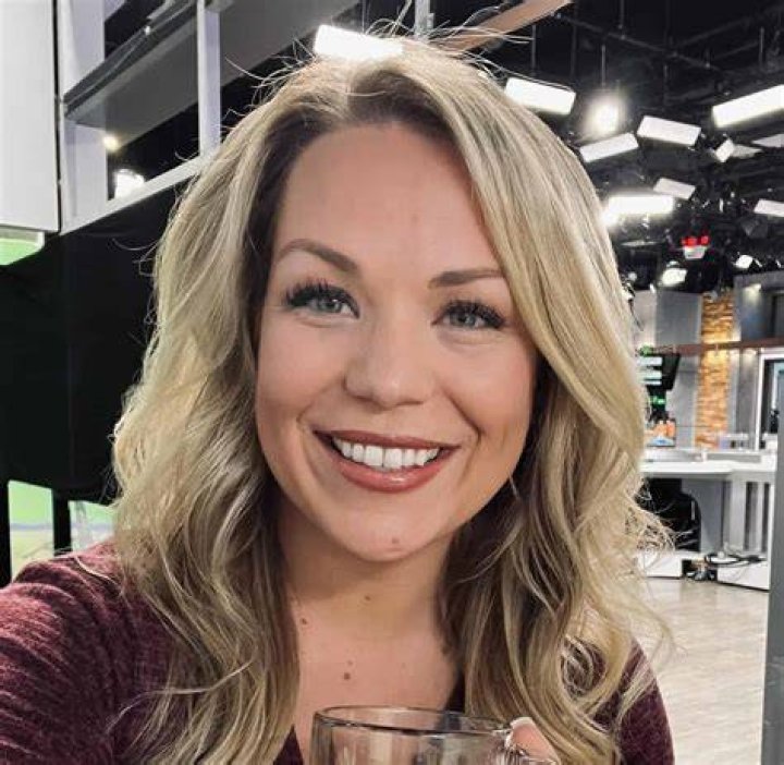 Kristen Currie (KXAN) Wedding, Bio, Wiki, Age, Height, Accent, Husband, Married, KRQE, Salary and Net Worth