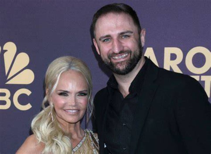 Kristin Chenoweth Boyfriend Josh Bryant Age: Job And Net Worth