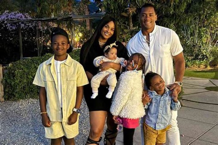 Lainey Wilson Children: Does Lainey Wilson Have Kids?