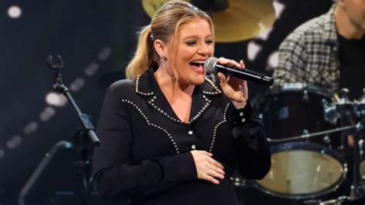 Lauren Alaina’s Net Worth, Age, Height, Weight, Boyfriend, Dating, Kids, Bio-Wiki