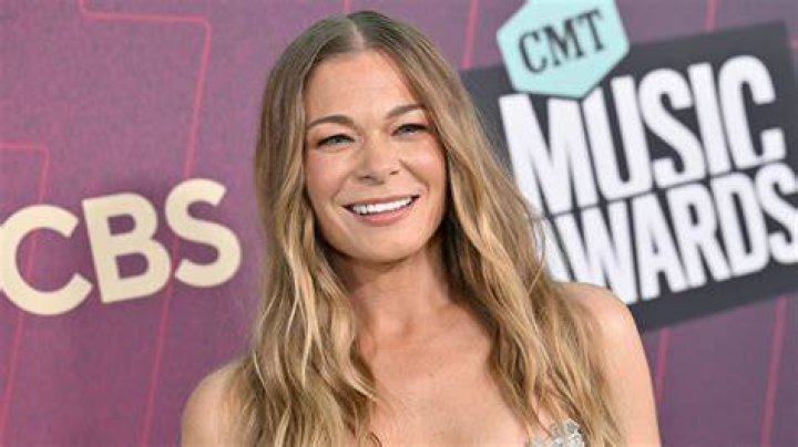Leann Rimes Net Worth, Age, Wiki, Biography, Height, Social Media, & More