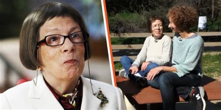 Linda Hunt Parents: Meet Elsie Doying Hunt, Raymond Davy Hunt
