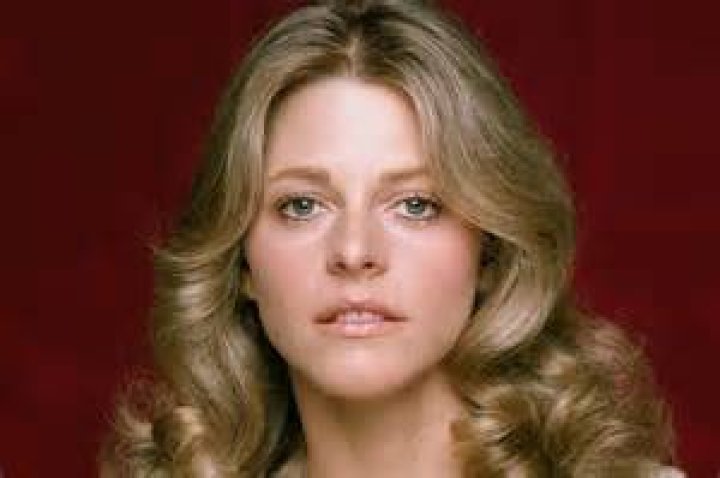 Lindsay Wagner: dating, net worth, tattoos, smoking & body measurements