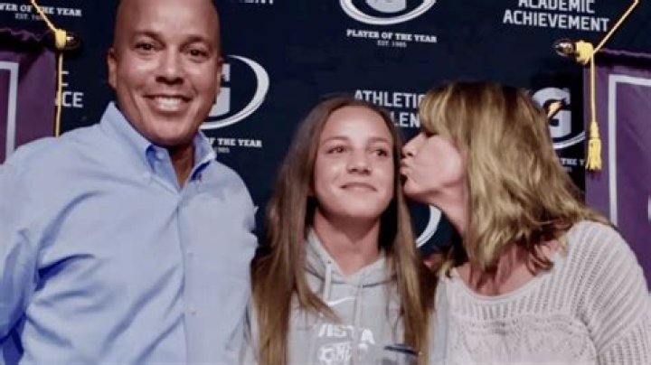 Mallory Pugh Ethnicity – Is She White? Parents Nationality & Family Background