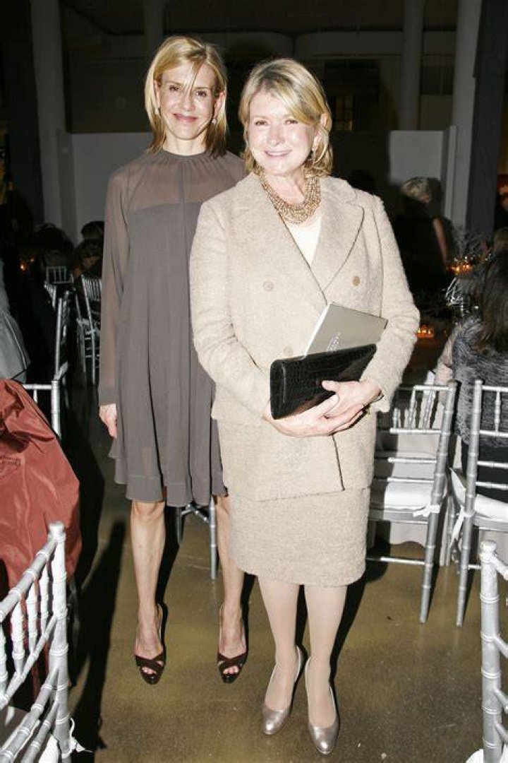 Martha Stewart Biography, Wikipedia, Net Worth, Husband, Age, Height