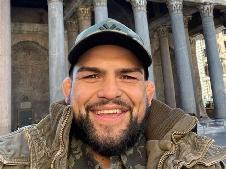 Meet Kelvin Gastelum Parents- Everything To Know About Patricia Encinas