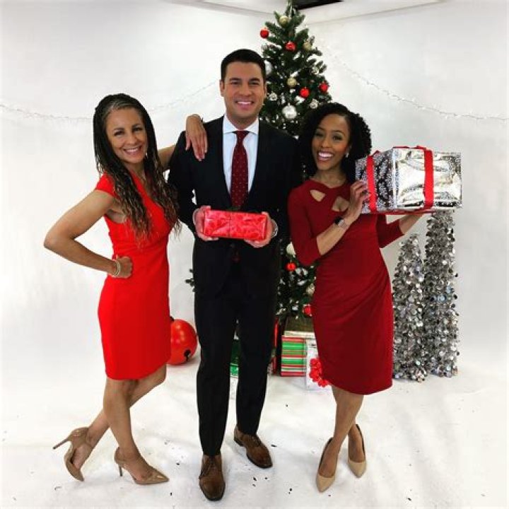 Meet Taisun Phommachanh Parents Sam and Jasmine Phommachanh On Instagram