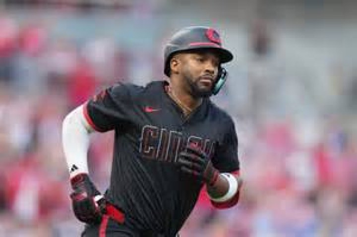 Miguel Andújar Contract, Age, Father, Nationality, Salary