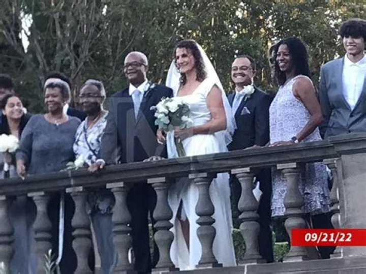 Mikal Bridges Wife – Is He Married To Girlfriend Grainger Rosati?