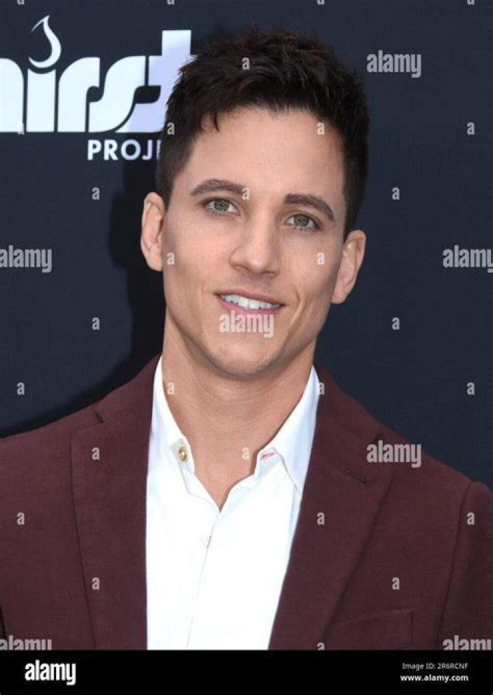 Mike Manning (Actor) Bio, Age, Height, The Real World D.C, Cloud 9, Movies, Net worth, and Awards