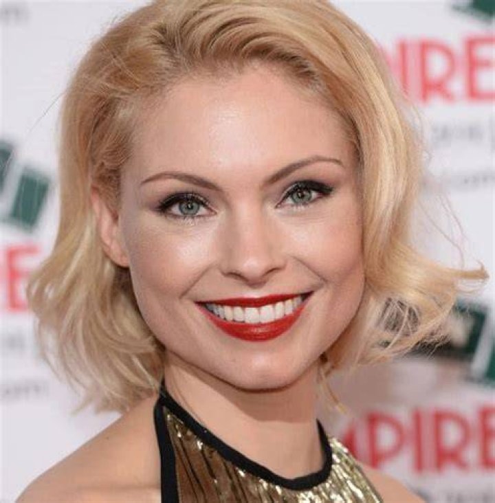 MyAnna Buring (Actress) Wiki, Bio, Age, Height, Weight, Measurements, Net Worth, Boyfriend, Facts