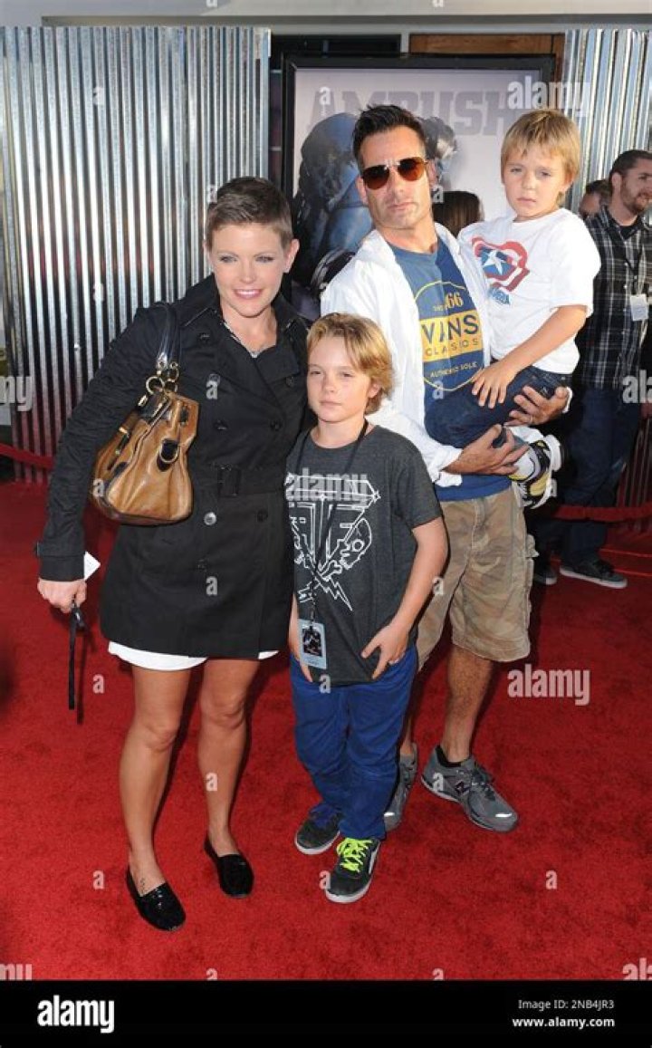 Natalie Maines Children: Meet Jackson Slade Pasdar and Beckett Finn Pasdar