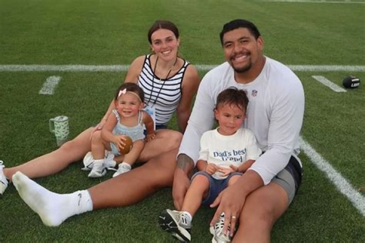 NFL: Who Is Penei Sewell Girlfriend? Everything On His Family And Net Worth
