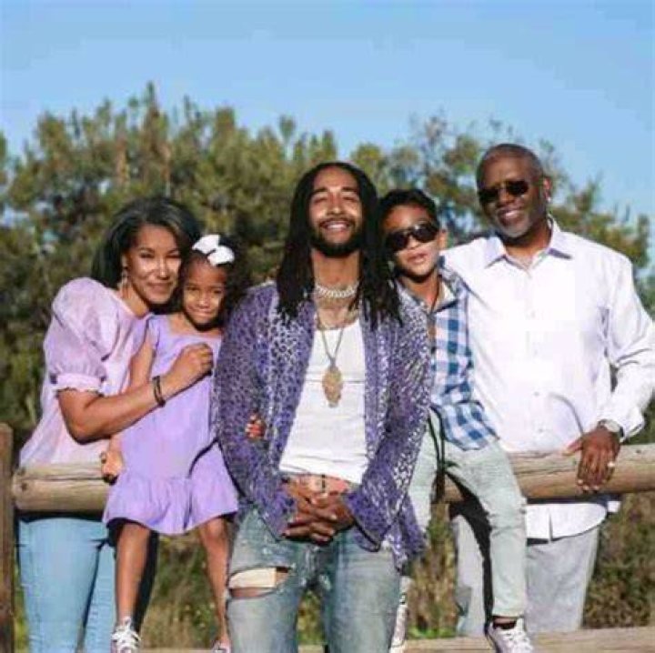 Omarion (Singer) Bio, Wiki, Girlfriend, Children, Net Worth, Age, Height, Weight, Career, Facts