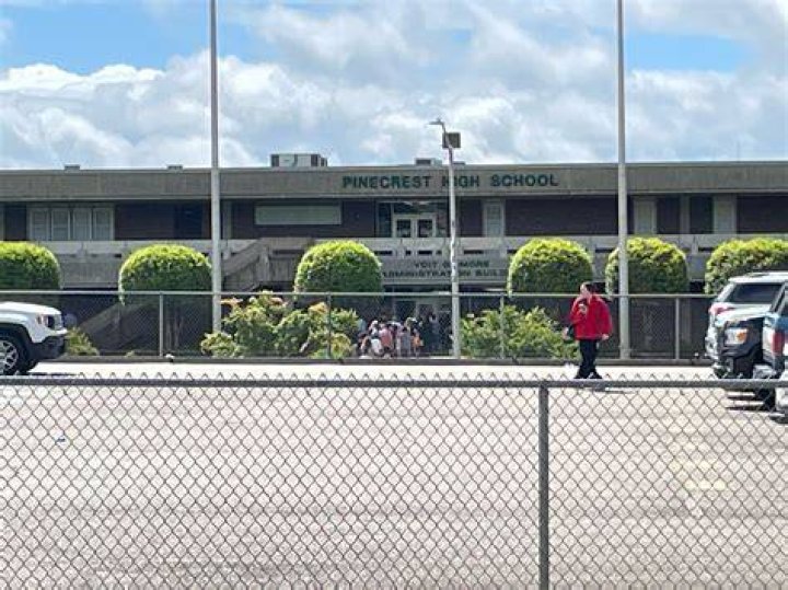 Pinecrest High School Stabbing Victim Avery Slatcher Parents And Family