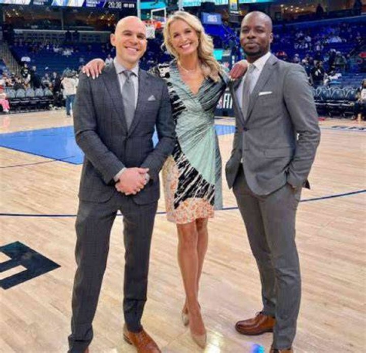 Sarah Kustok Bio, Family, Career, Husband, Heritage, Measurements