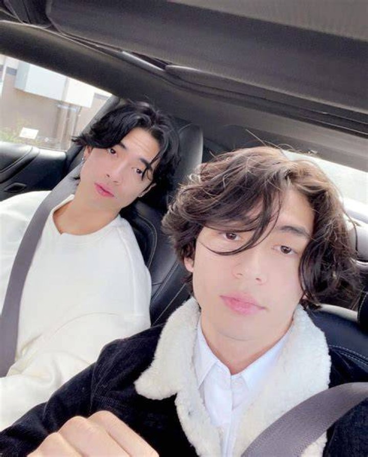 Sebastian Moy Biography, Age, Height, Family, Girlfriend, Net Worth