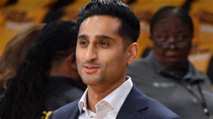 Shams Charania Age, Wikipedia, Biography, Children, Salary, Net Worth, Parents.