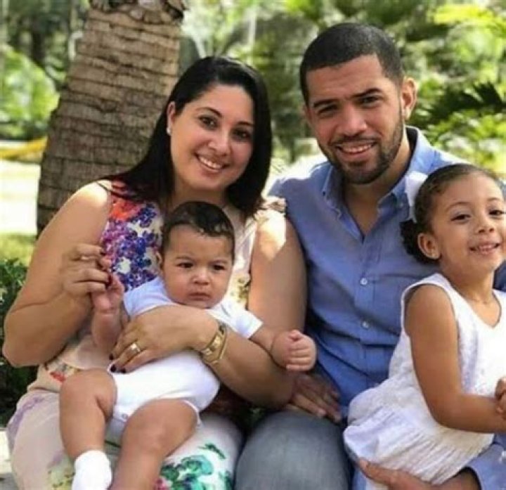Singer Olivier Martelly Biographie Wikipedia Age Family And Net Worth