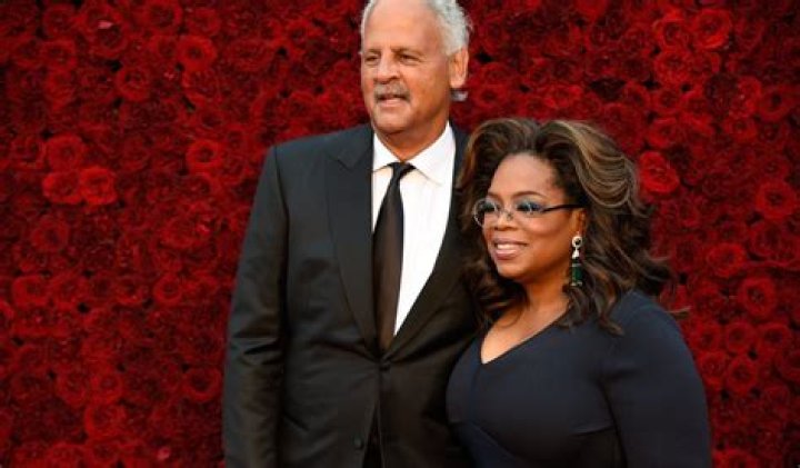 Stedman Graham: Girlfriend, net worth, tattoos, smoking & body facts