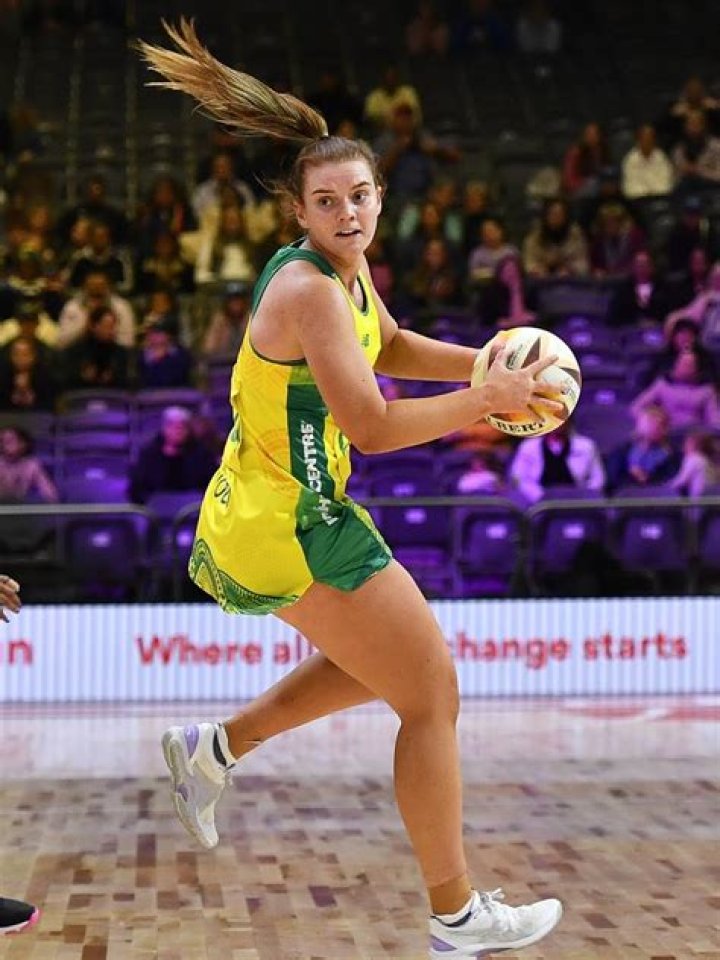 Steph Wood Age, Wikipedia, Biography, Children, Salary, Net Worth, Parents.