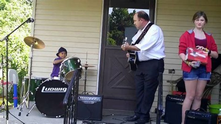 Steve Liesman Bio, Age, Family, Wife, Kids, Band, Guitar, CNBC, Salary