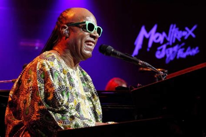 Stevie Wonder Net Worth: Music Career & Lifestyle