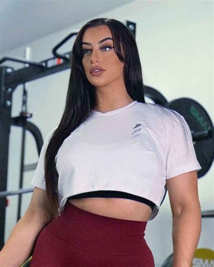 Taylor Hing (Instagram Model) Bio, Wiki, Age, Height, Weight, Boyfriend, Net Worth, Sexuality, Facts