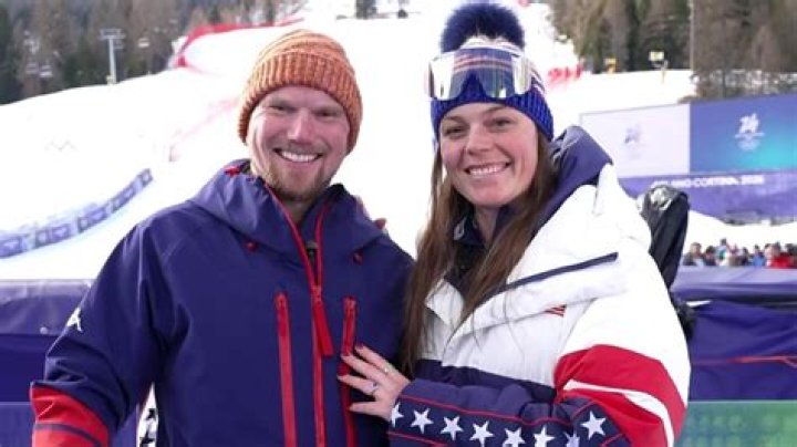 The Story of Mark Bowe, His Wife Cindy Lavender-Bowe‏ and Family Details
